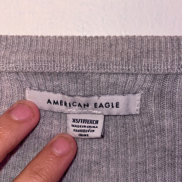 AMERICAN EAGLE GRAY LONG SLEEVE - Picture 4 of 4